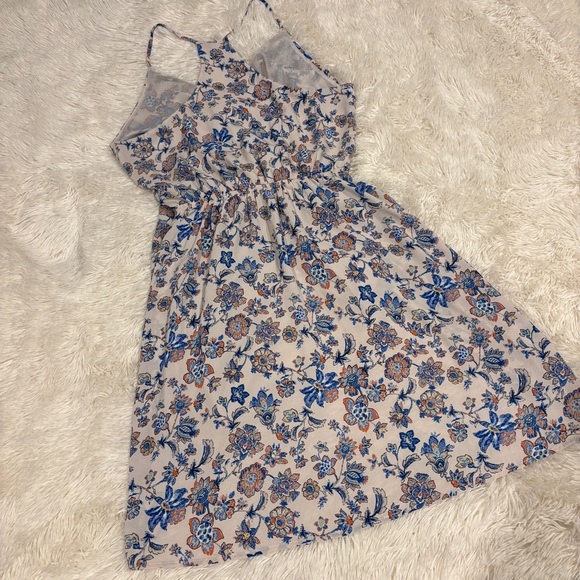 Lush Cream Blue Floral Wrap Top Summer Dress woman’s Size M - Picture 6 of 10